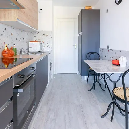 Apartament Beautiful Flat With Sea View Terrace Pool Parking Portative Ac- Benakey *