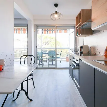 Beautiful Flat With Sea View Terrace Pool Parking Portative Ac- Benakey Apartament Antibes